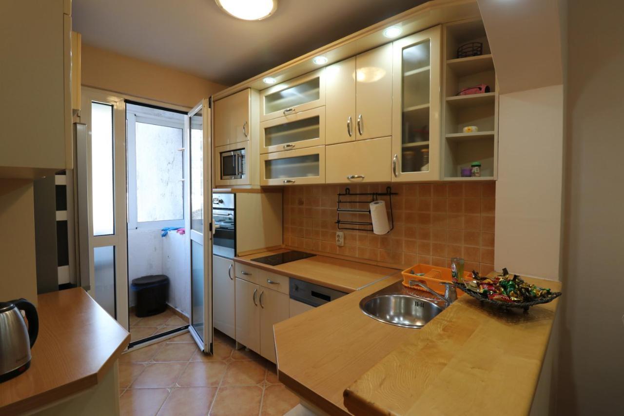 Apartment Nina Kotor Luaran gambar