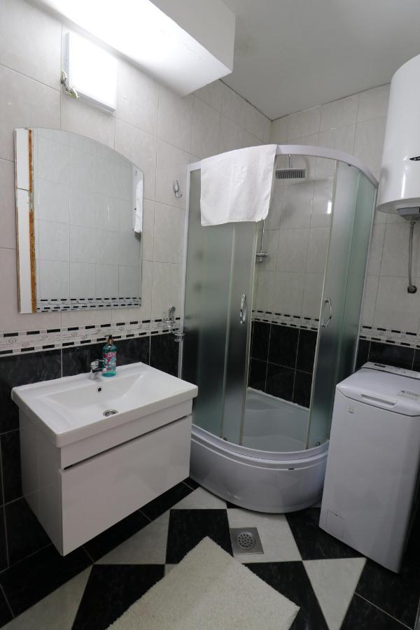 Apartment Nina Kotor Luaran gambar